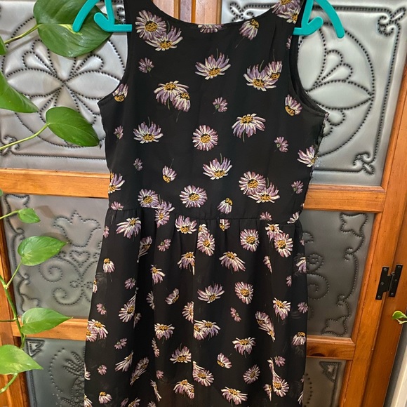 2/$10- O’Neill- Scoop Neck High Low NEEDS REPAIR - Picture 6 of 13